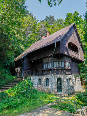 Iglauer Park – Városlődi Villa Nonprofit Kft.