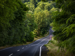Digitális láthatóság és a turizmus jövője: a HelloVEB Portálrendszer a Veszprém és Bakony-Balaton régióban