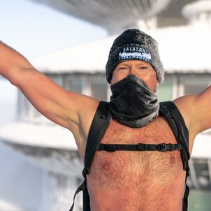 Balatoni Jegesmedvék - Hidegfürdőzés Pribék Istvánnal