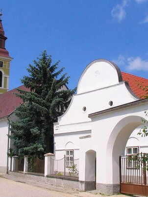 Balatonkenesei Református Templom és Parókia