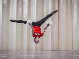 Inkluzív Cheerleading Akrobatika Edzés Hobbisoknak - Akik szaltóznak már