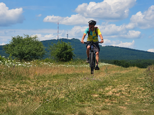 BBT-Guided eBike Tour: 'Héthatár' Peaks eBike Tour