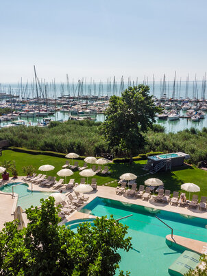 Hotel Golden Lake Resort **** superior