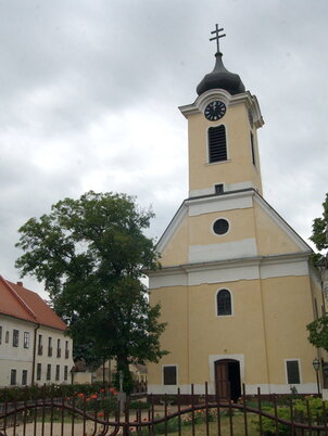 Szent Erzsébet plébániatemplom