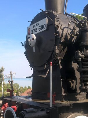 Öreghegyi Vasúti Híd és Mozdony