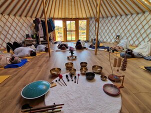 Hangfürdő a jurtában