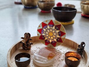 Hangfürdő vezetett meditációval