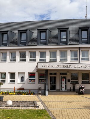 Vonyarcvashegy Központ